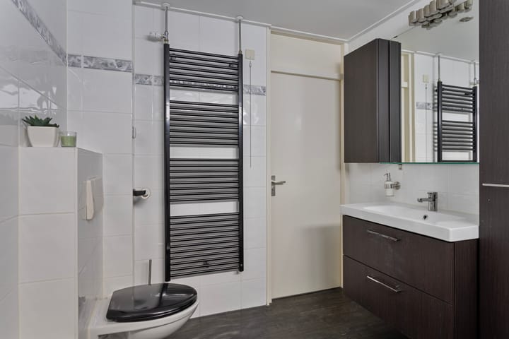 Foto 15 van Zwaluwstraat 14