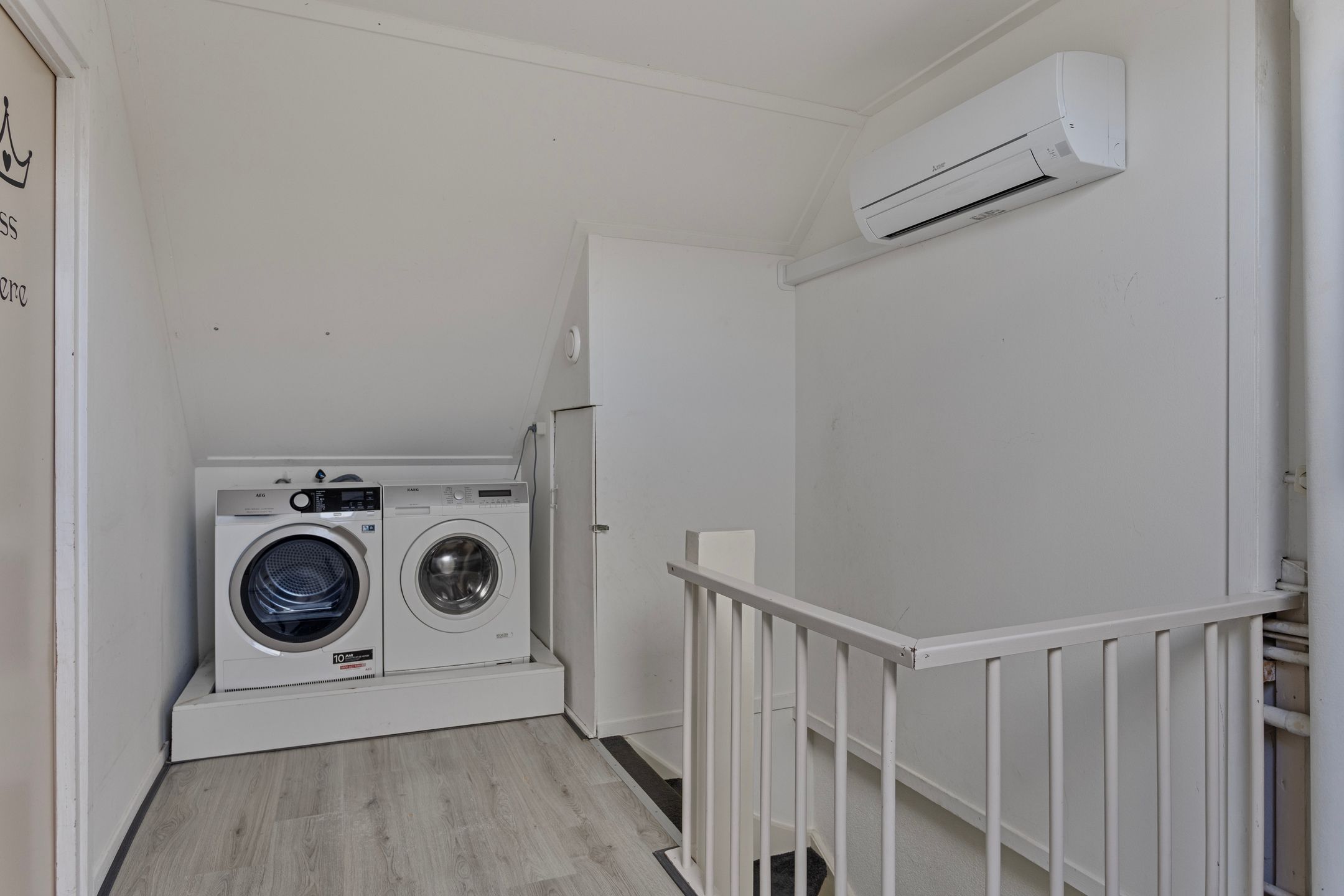 Photo 21 of Zwaluwstraat 14