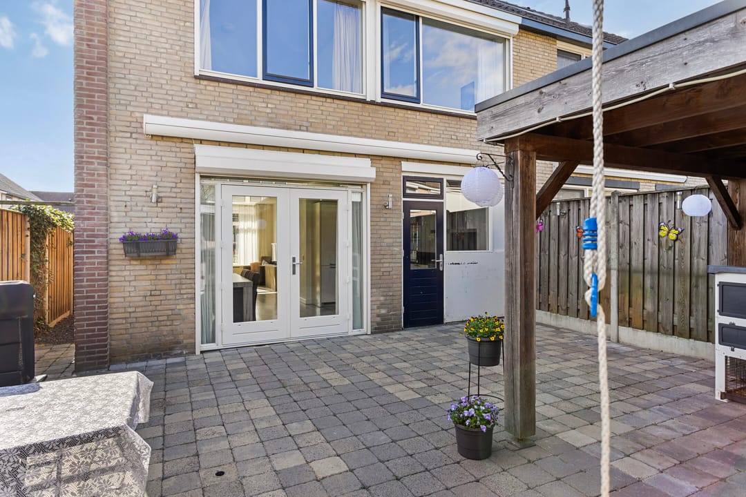 Photo 26 of Zwaluwstraat 14