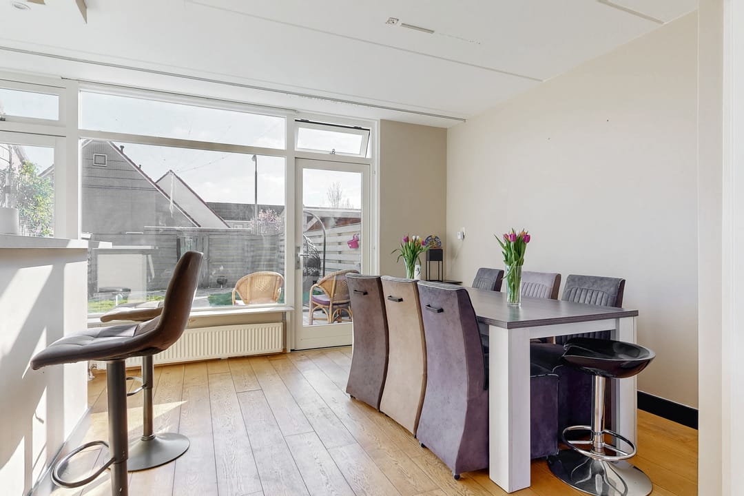 Photo 13 of Floralaan 23