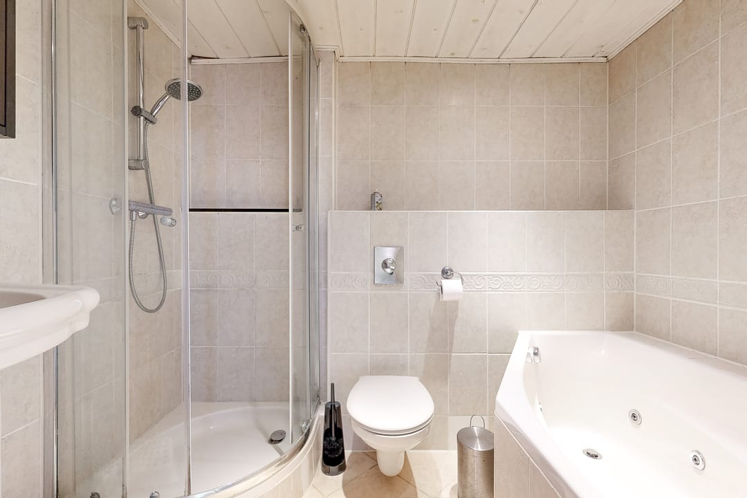 Photo 22 of Floralaan 23