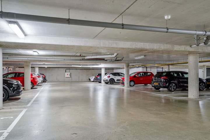 Foto 36 van Thomas a Kempisstraat 4