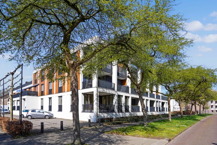 Foto 38 van Thomas a Kempisstraat 4