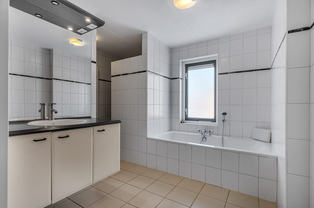 Foto 23 van J.P.C. Leinweberstraat 31-B