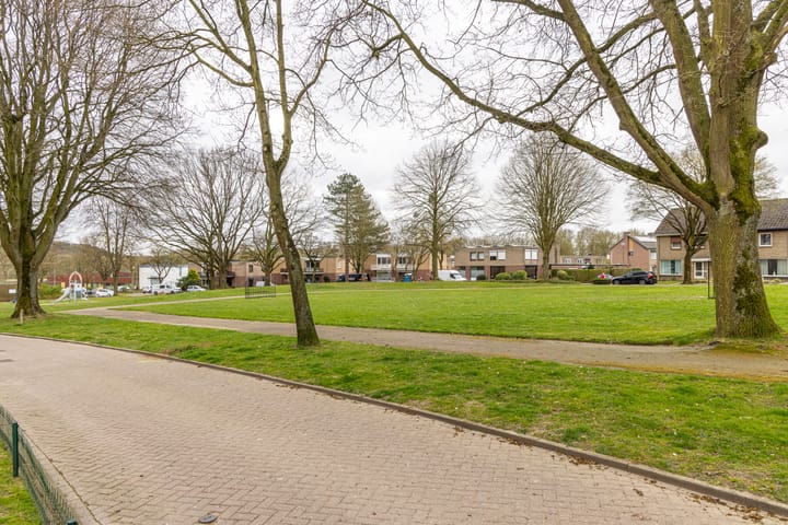 Foto 42 van Beneluxlaan 151-A