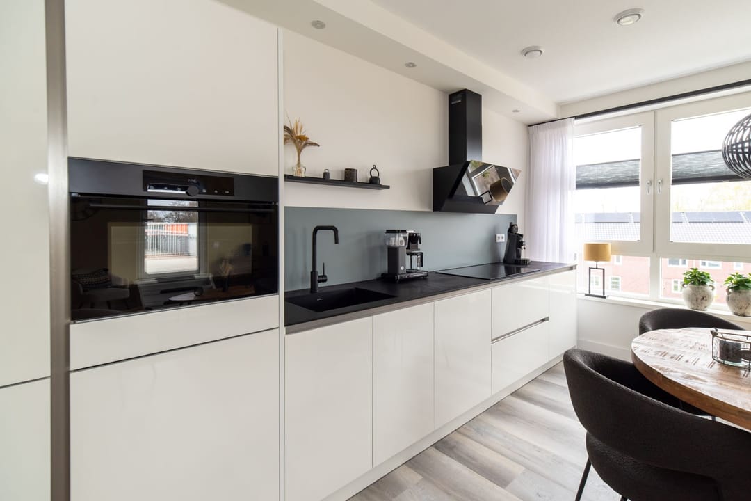 Photo 8 of van Alphenstraat 77