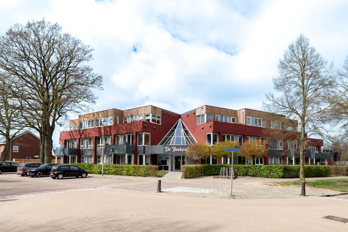 Photo 40 of van Alphenstraat 77