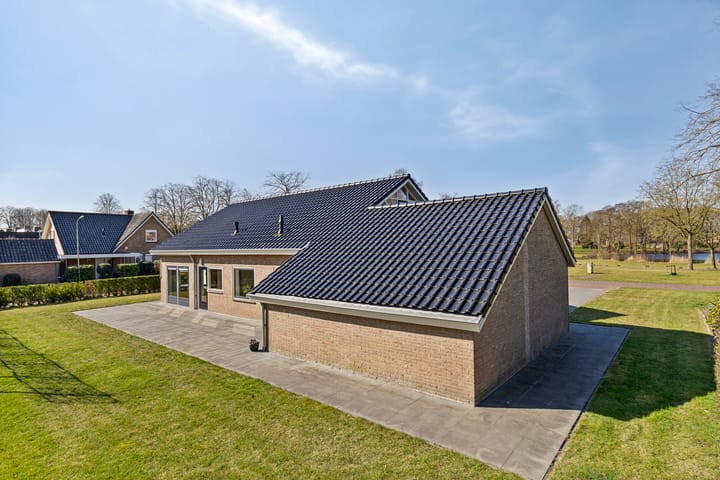 Foto 40 van Papaverstraat 16