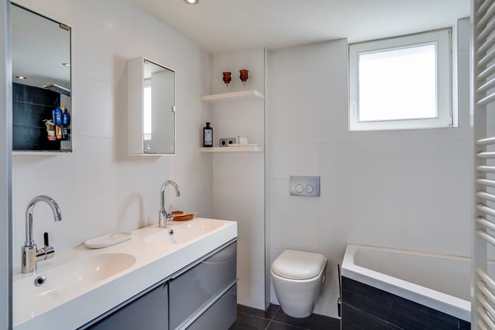 Foto 4 van Burg Maenenstraat 57