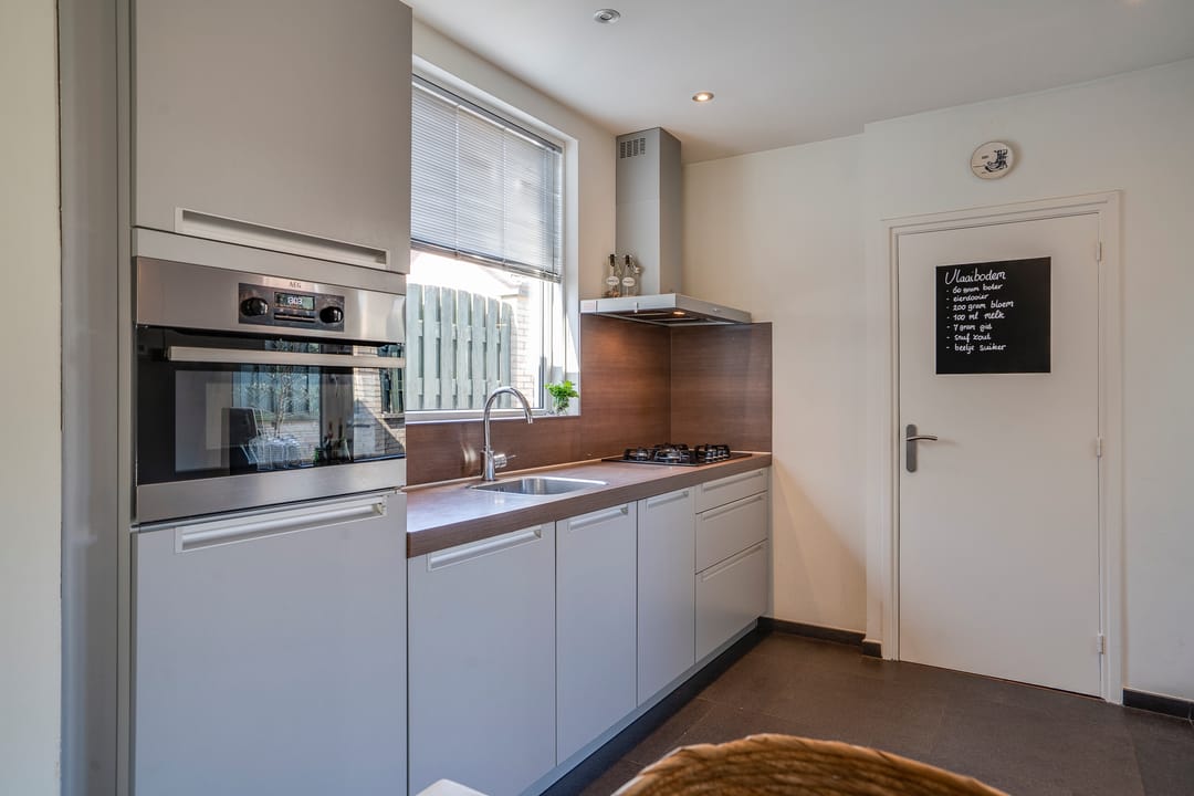 Foto 22 van Burg Maenenstraat 57