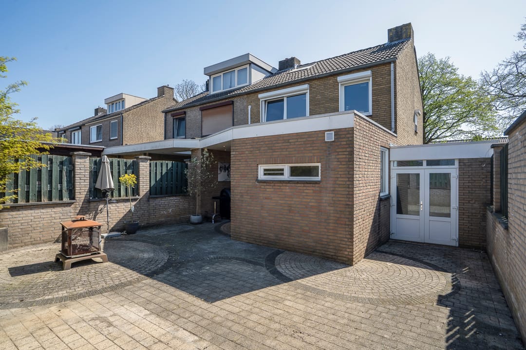 Foto 28 van Burg Maenenstraat 57