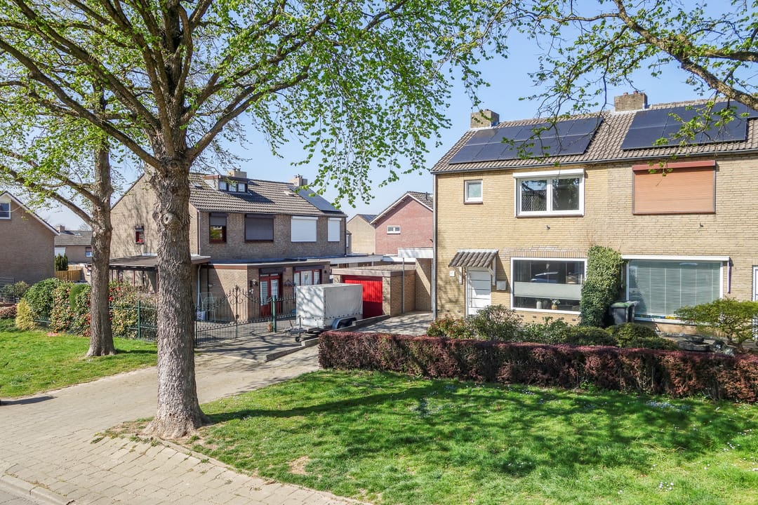 Foto 43 van Burg Maenenstraat 57