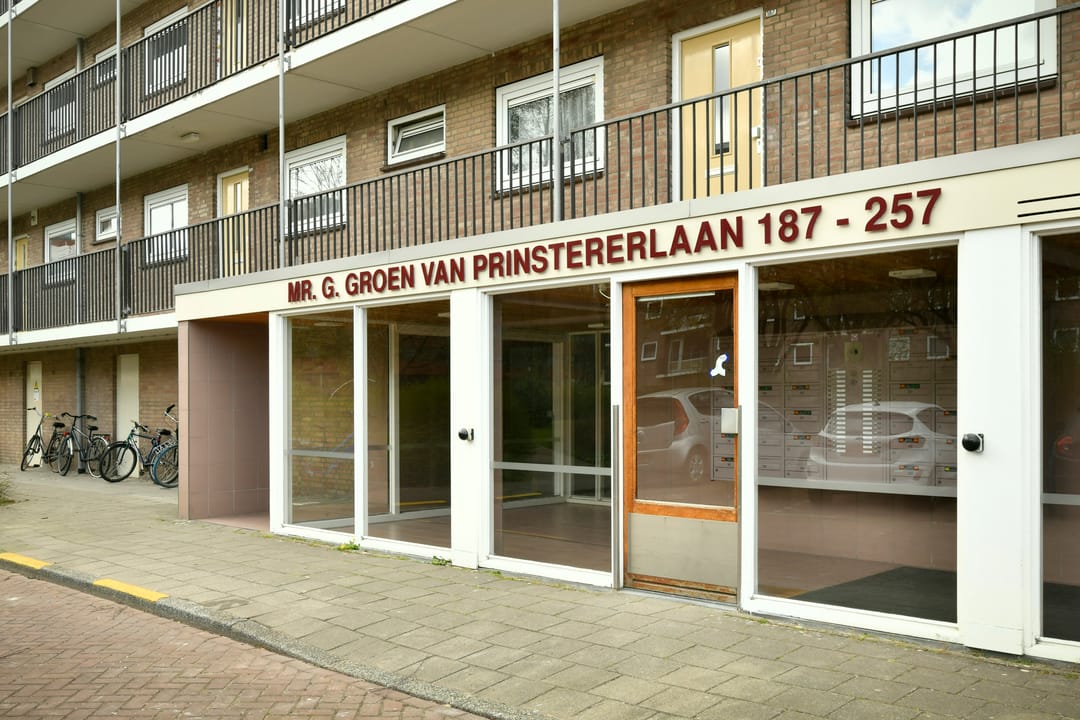 Foto 22 van Mr. G. Groen van Prinstererlaan 257