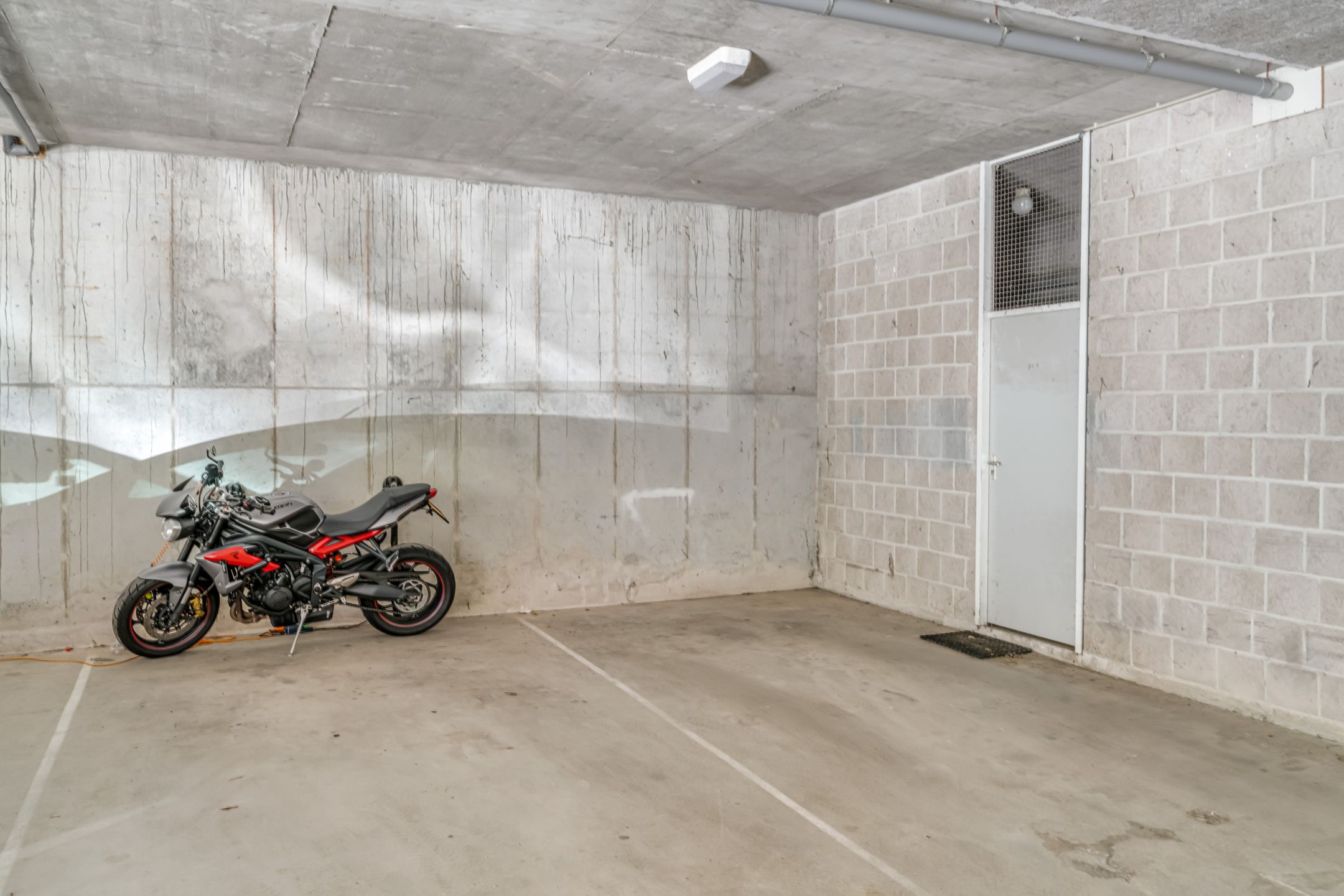 Foto 18 van Volksplein 80-B