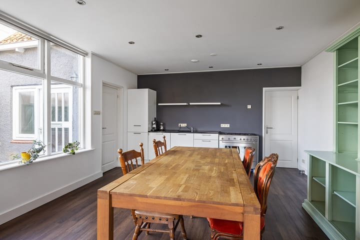 Foto 10 van van der Looswei 1