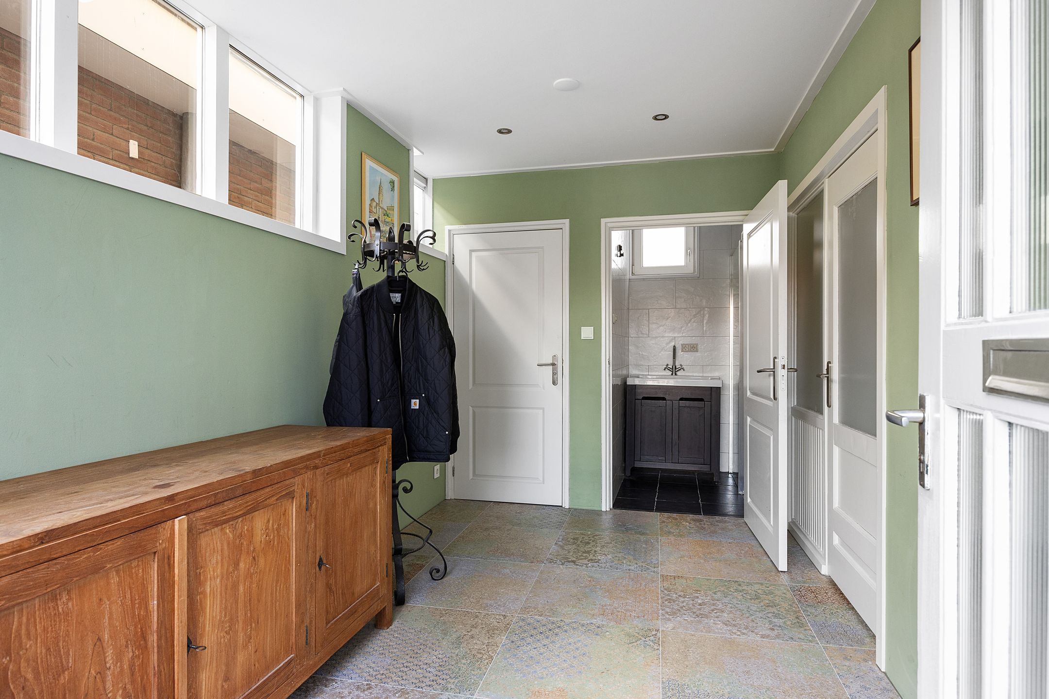 Foto 12 van van der Looswei 1