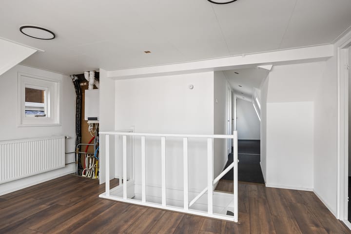 Foto 17 van van der Looswei 1