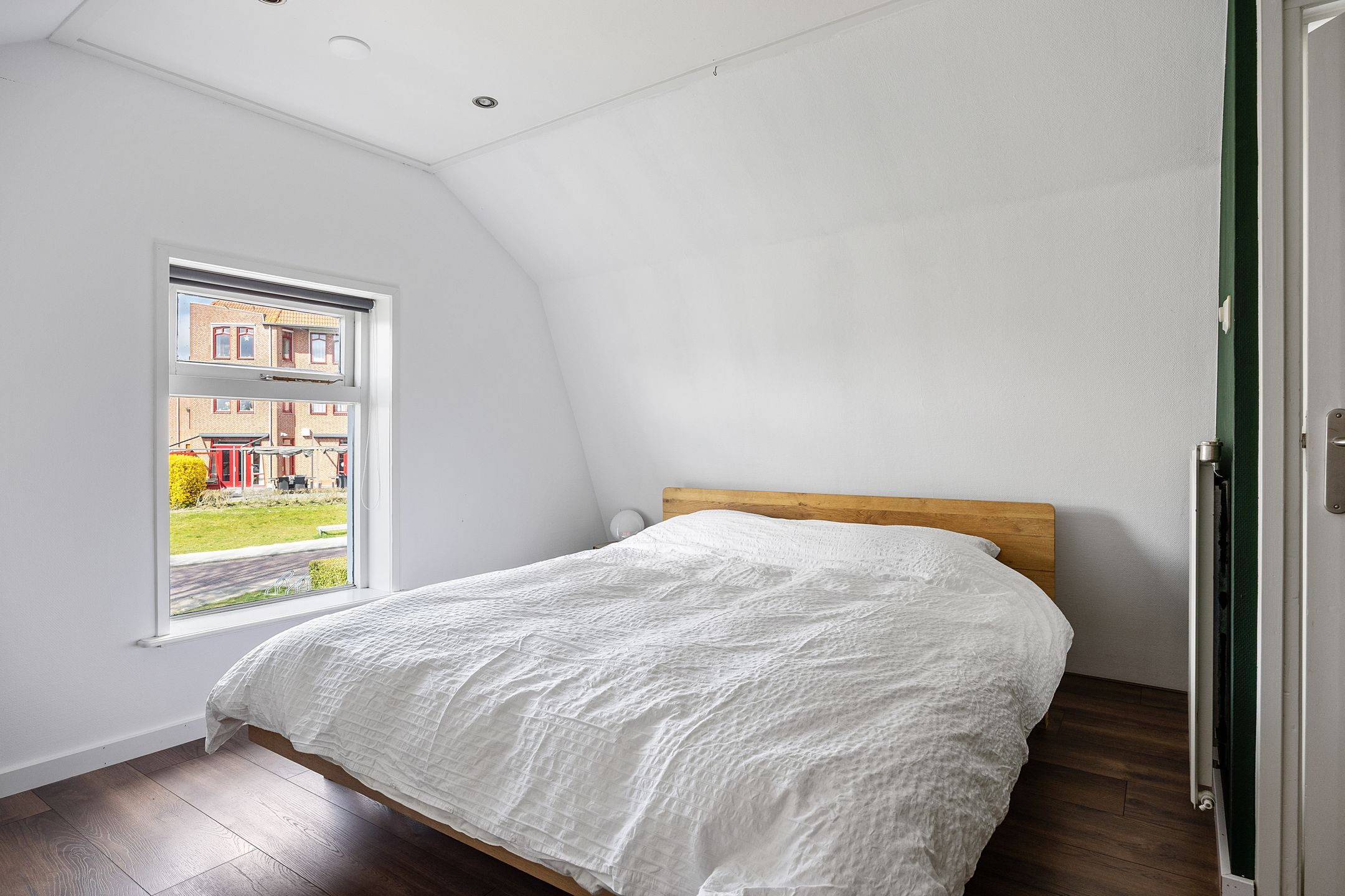 Foto 21 van van der Looswei 1