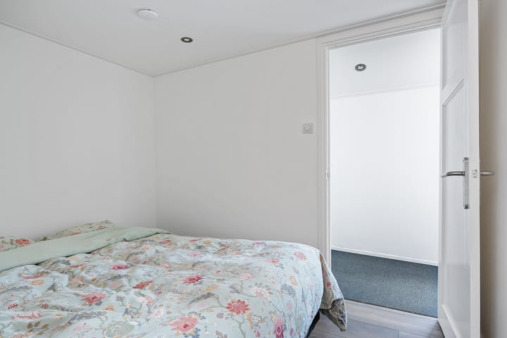 Foto 24 van van der Looswei 1