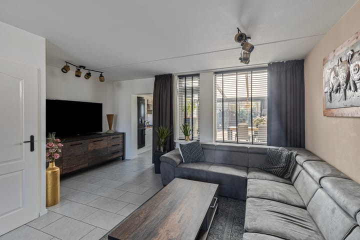 Foto 10 van Dissel 66