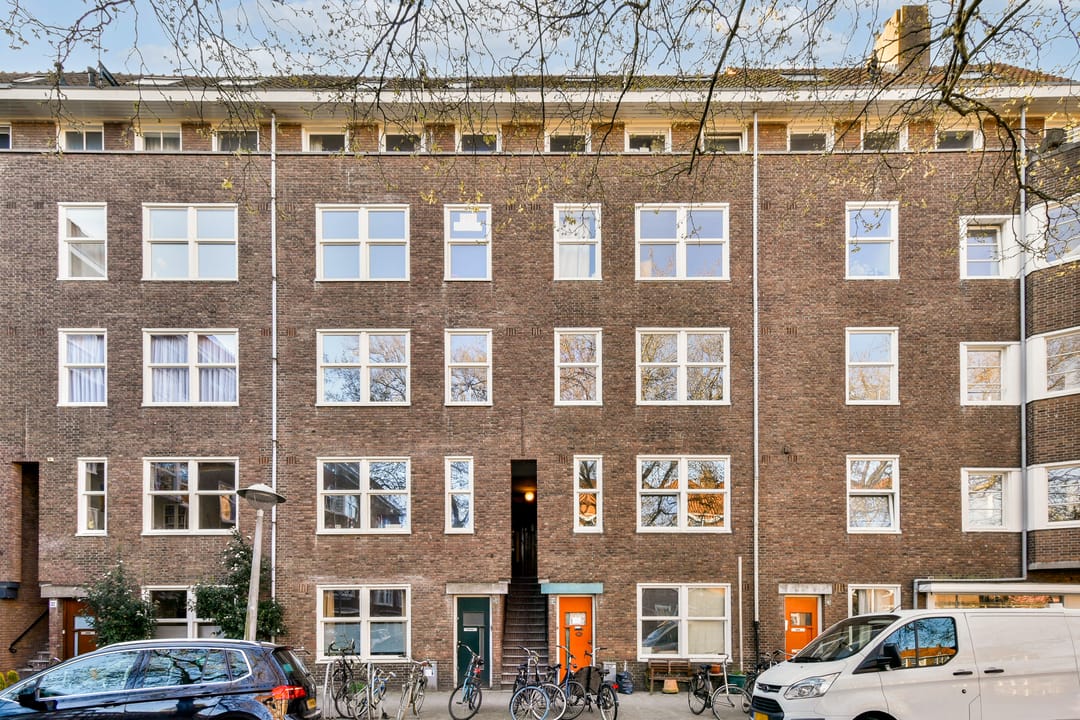 Photo 2 of Pieter van der Doesstraat 28-1