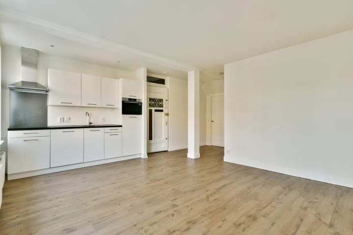 Photo 7 of Pieter van der Doesstraat 28-1