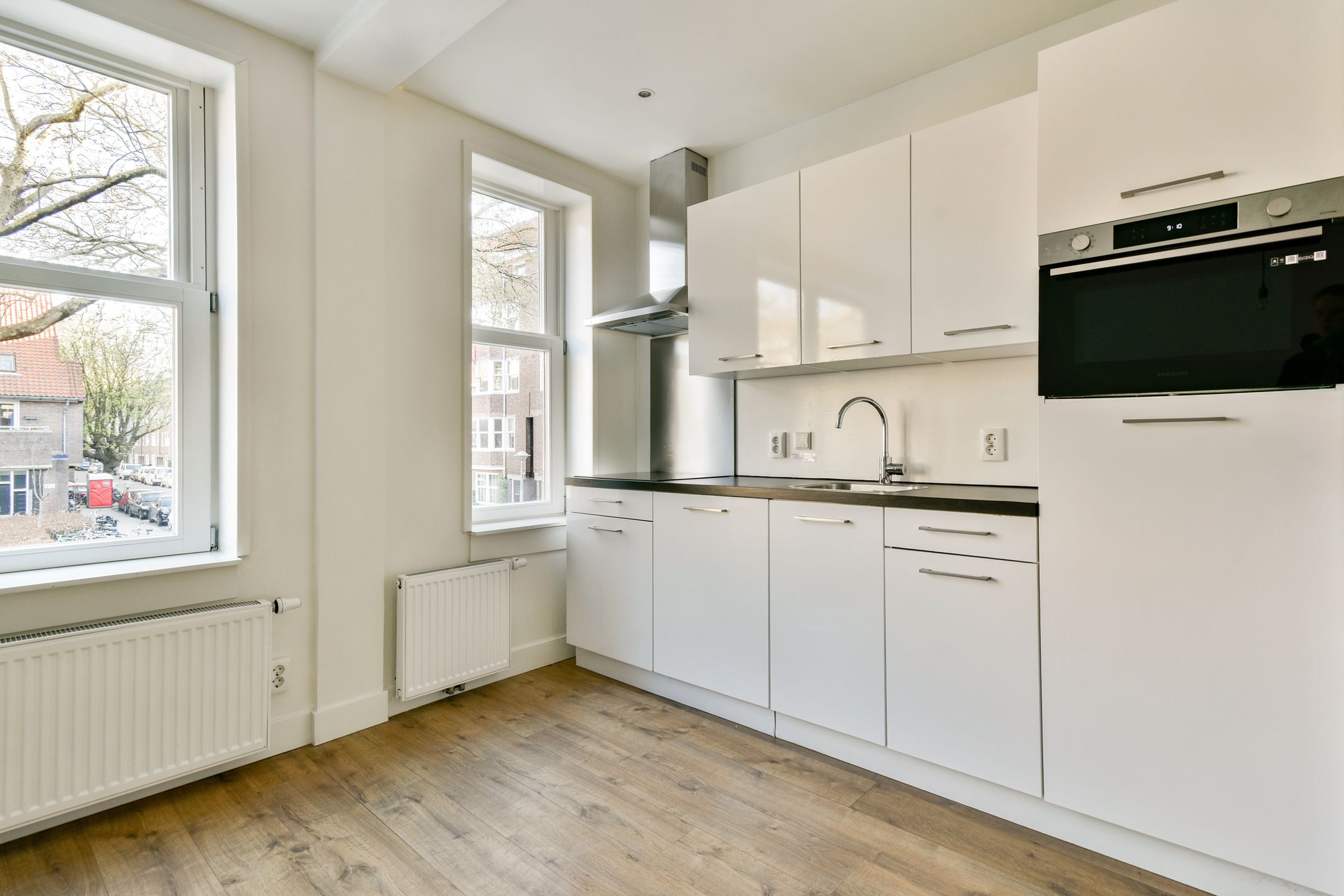 Photo 9 of Pieter van der Doesstraat 28-1