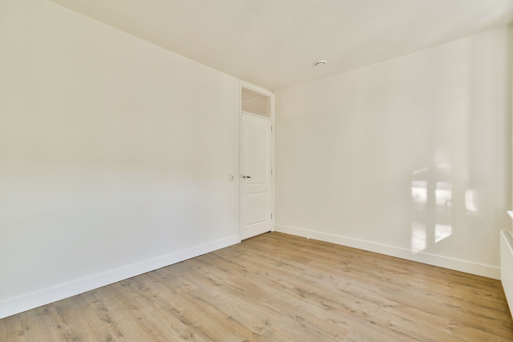 Photo 12 of Pieter van der Doesstraat 28-1