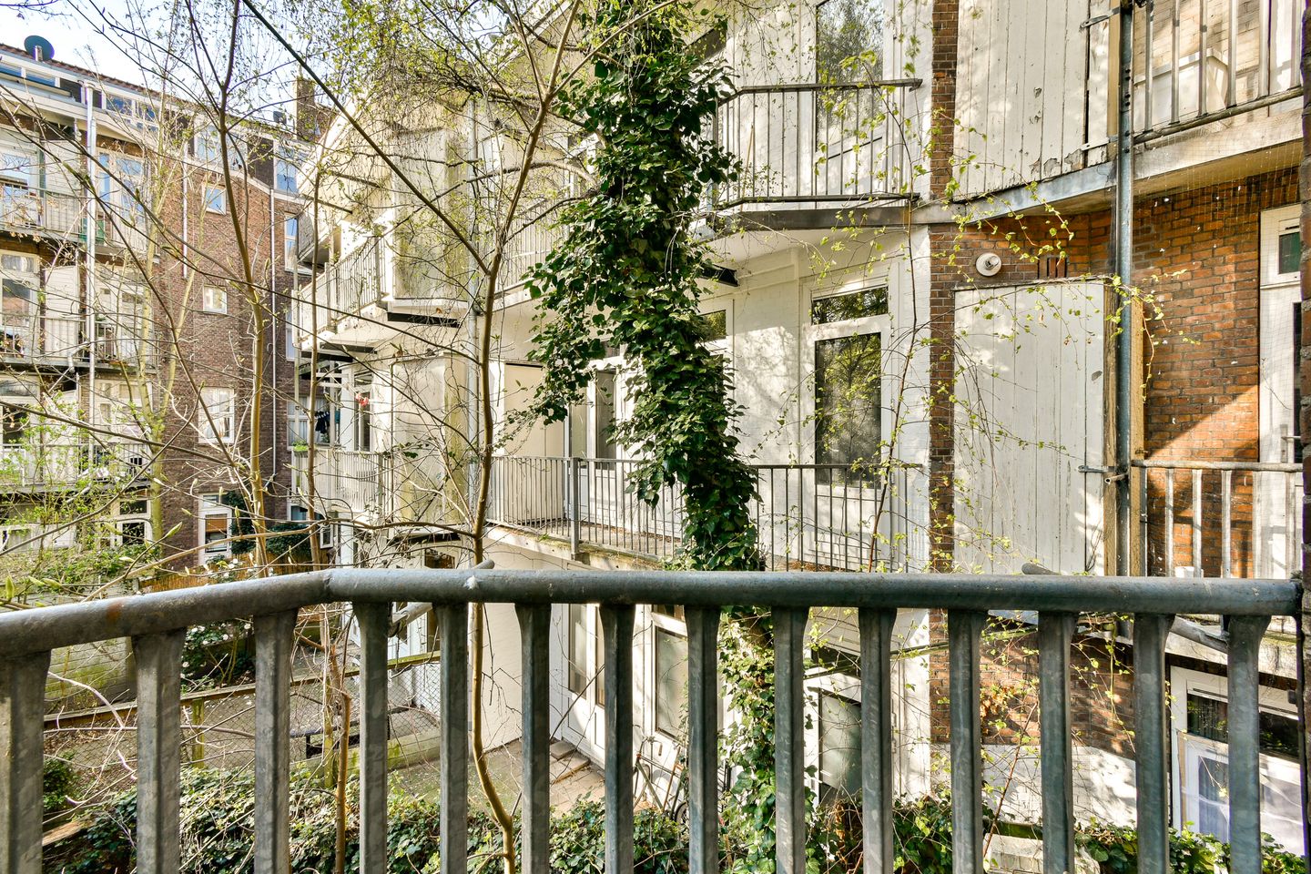 Photo 19 of Pieter van der Doesstraat 28-1