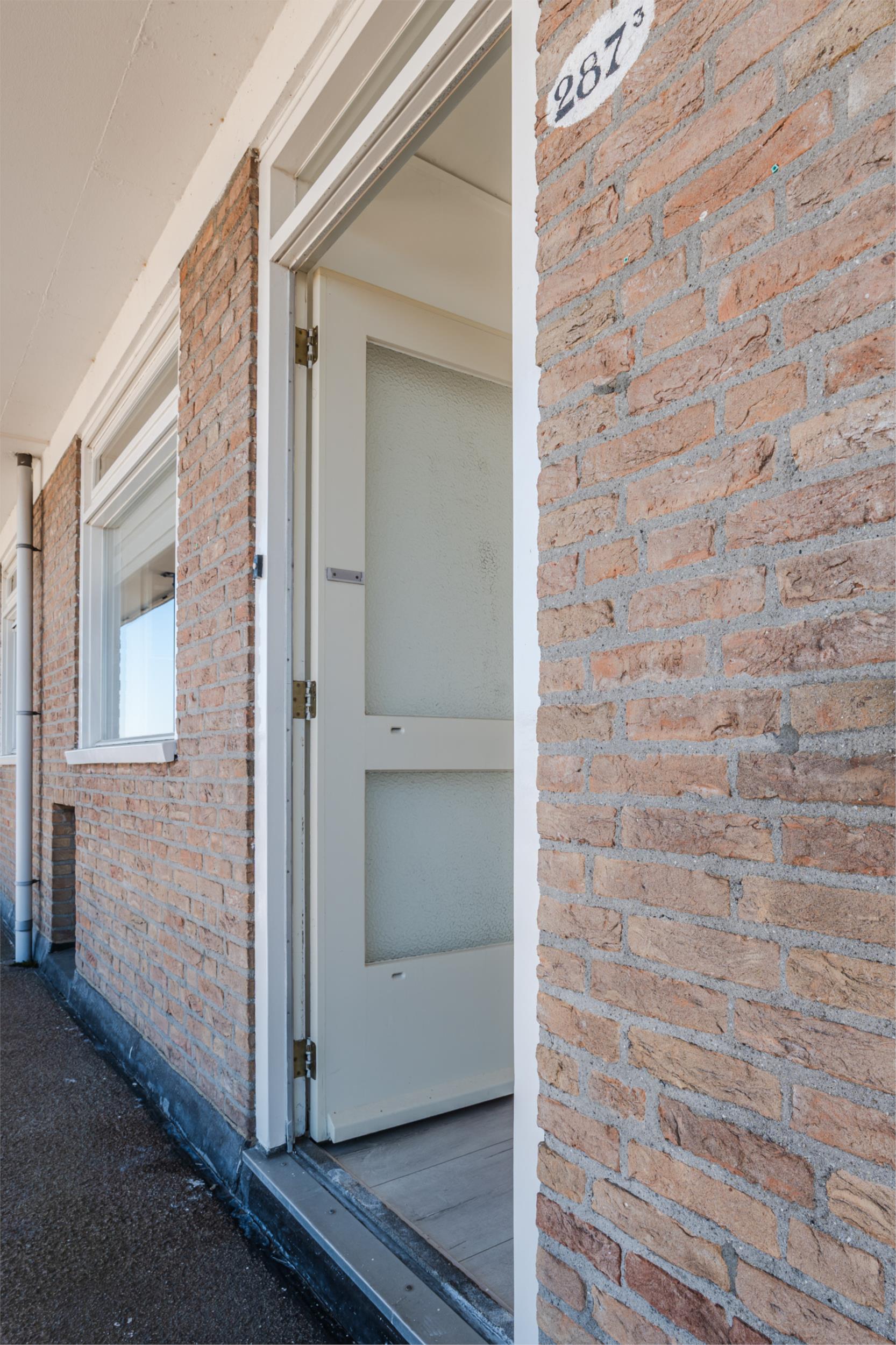 Photo 12 of Paterswoldseweg 287-3