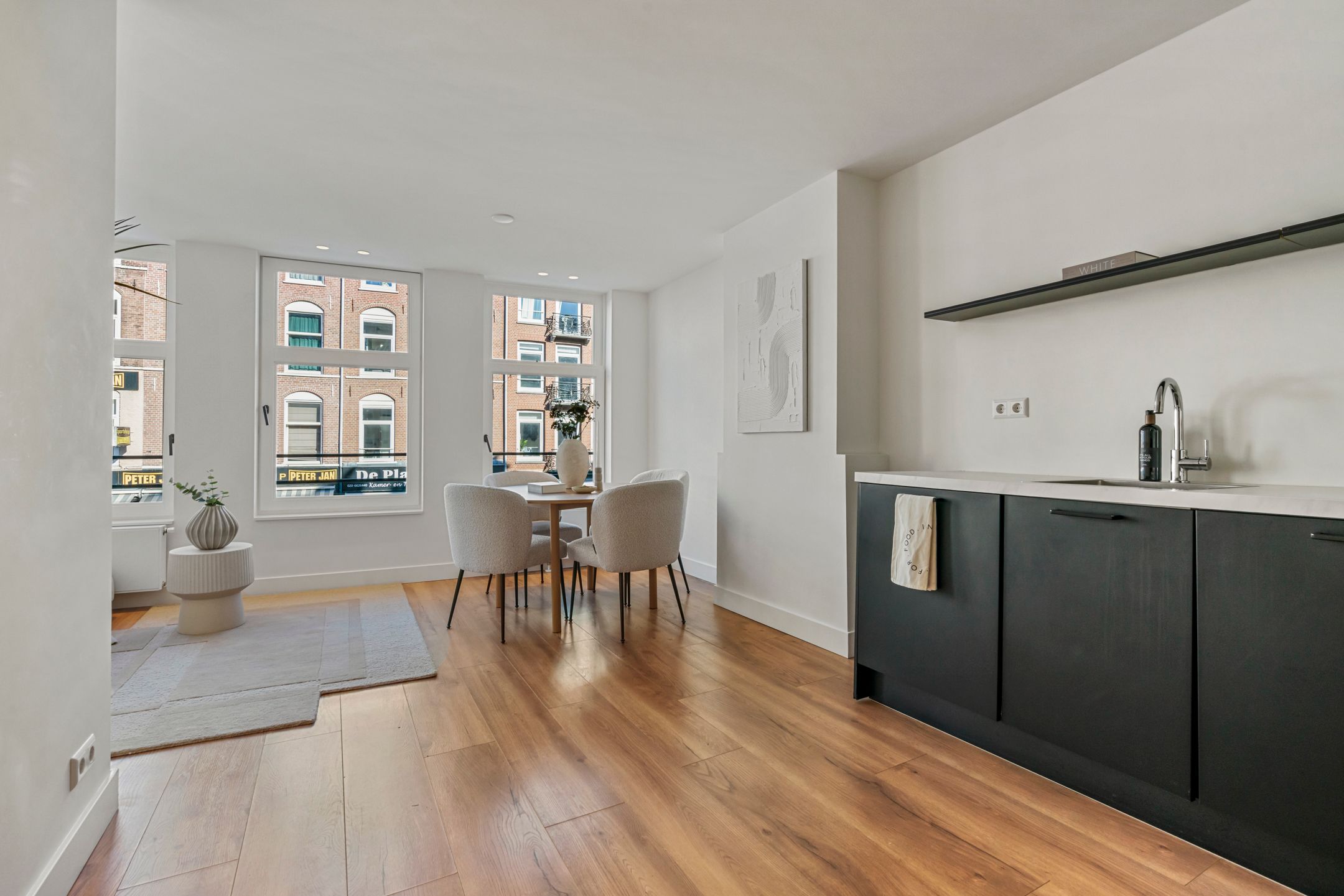 Foto 15 van Albert Cuypstraat 186-1