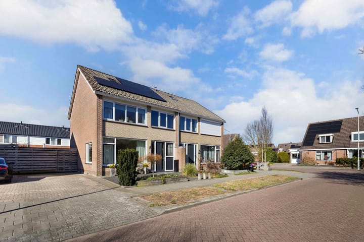 Foto 2 van Blazer 24