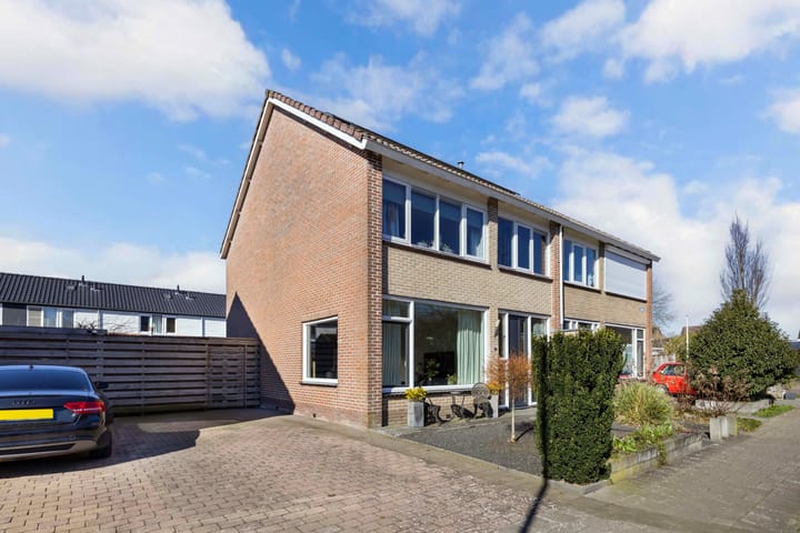 Foto 4 van Blazer 24