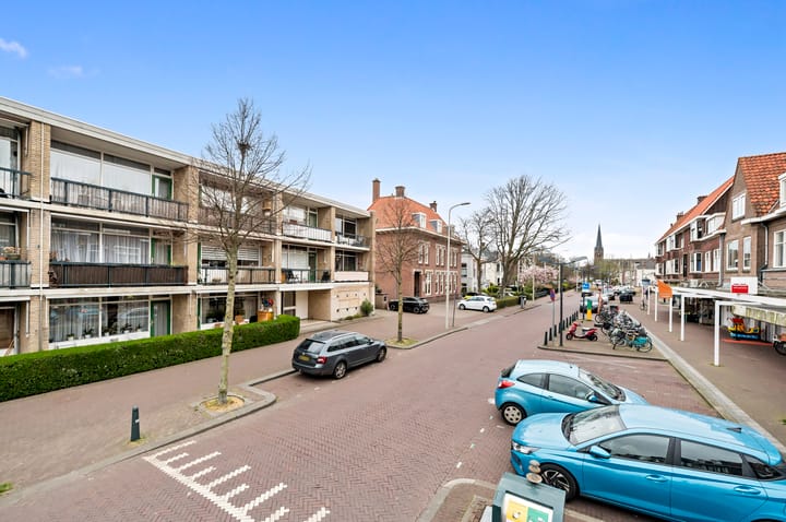 Foto 15 van Loosduinse Hoofdstraat 221