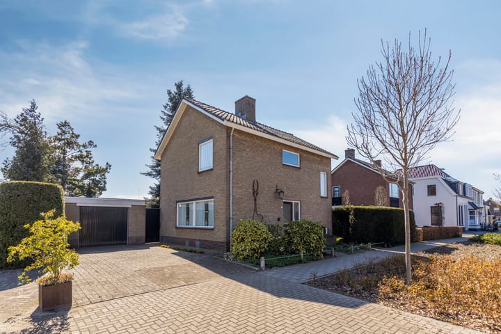 Foto 1 van Almelosestraat 38