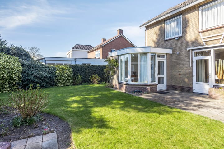 Foto 30 van Almelosestraat 38