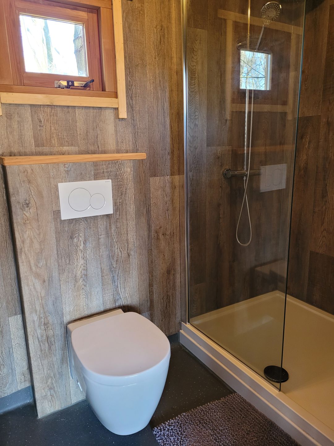 Foto 13 van Oosterhoutseweg 13-110