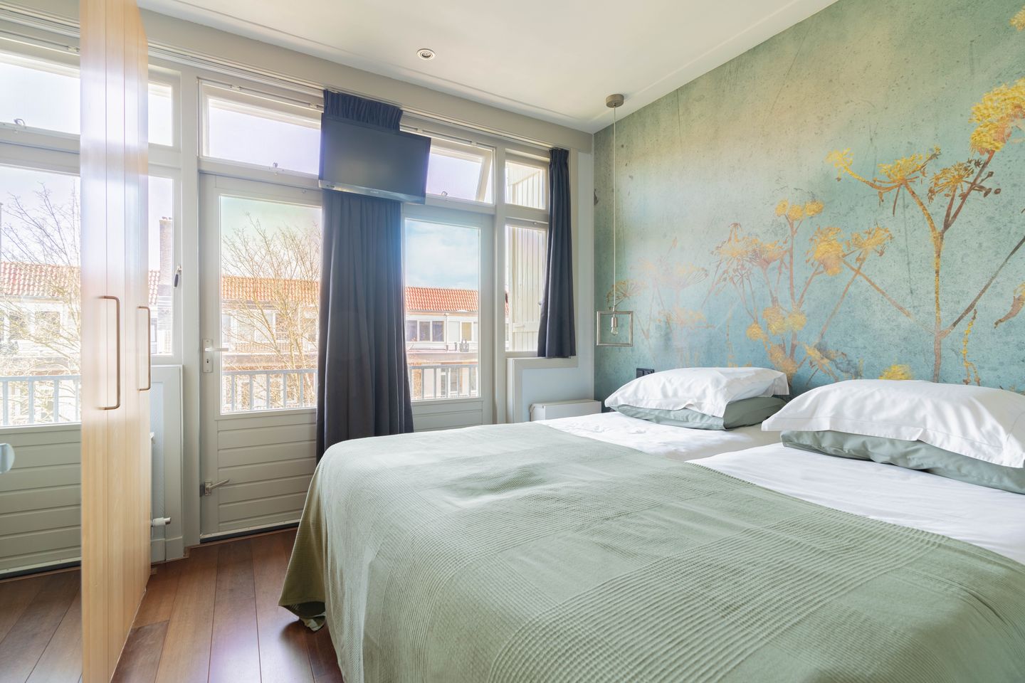 Photo 20 of Orteliuskade 20-3