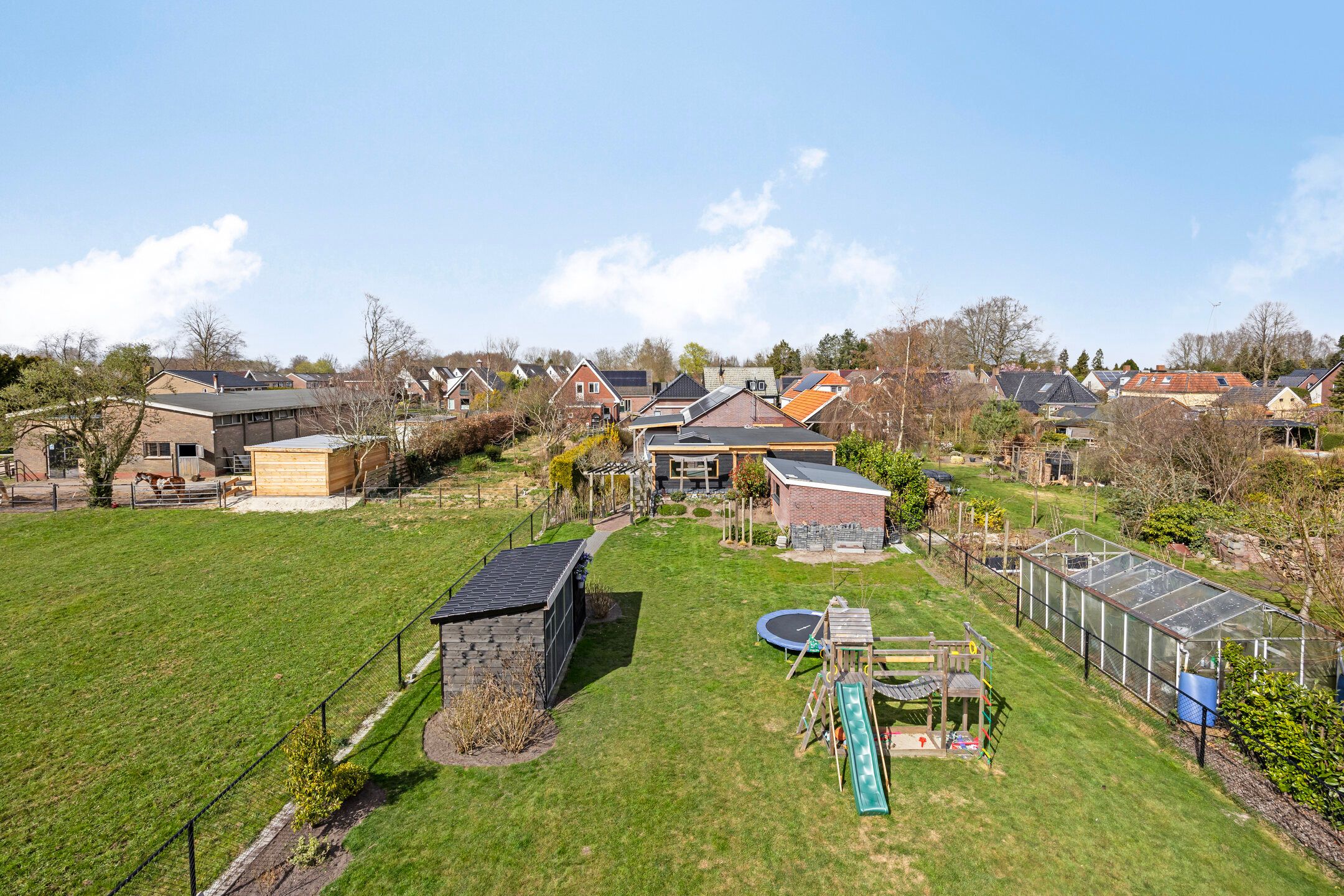Photo 9 of Broek 48