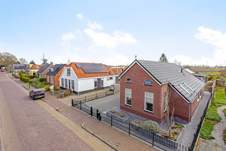 Photo 11 of Broek 48