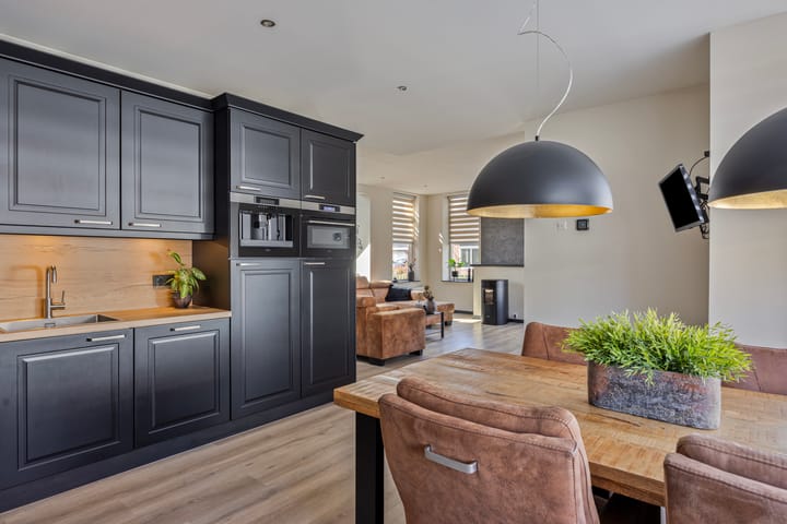 Photo 24 of Broek 48