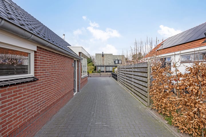 Photo 56 of Broek 48