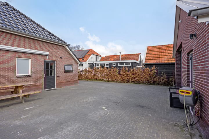 Photo 58 of Broek 48