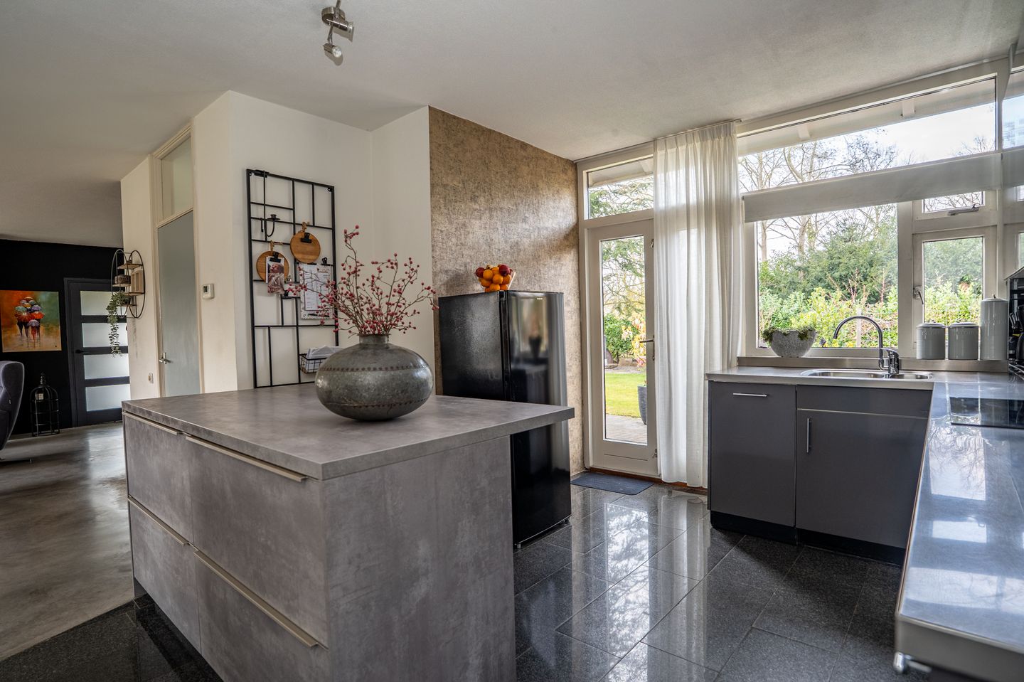 Foto 14 van Tilburglaan 2