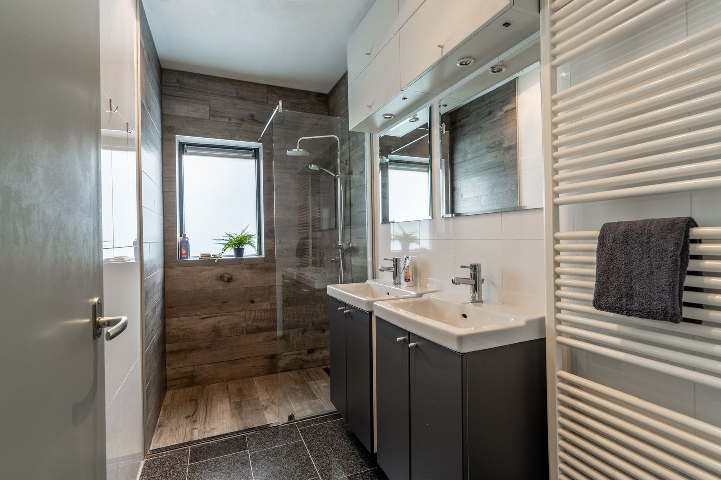 Foto 34 van Tilburglaan 2