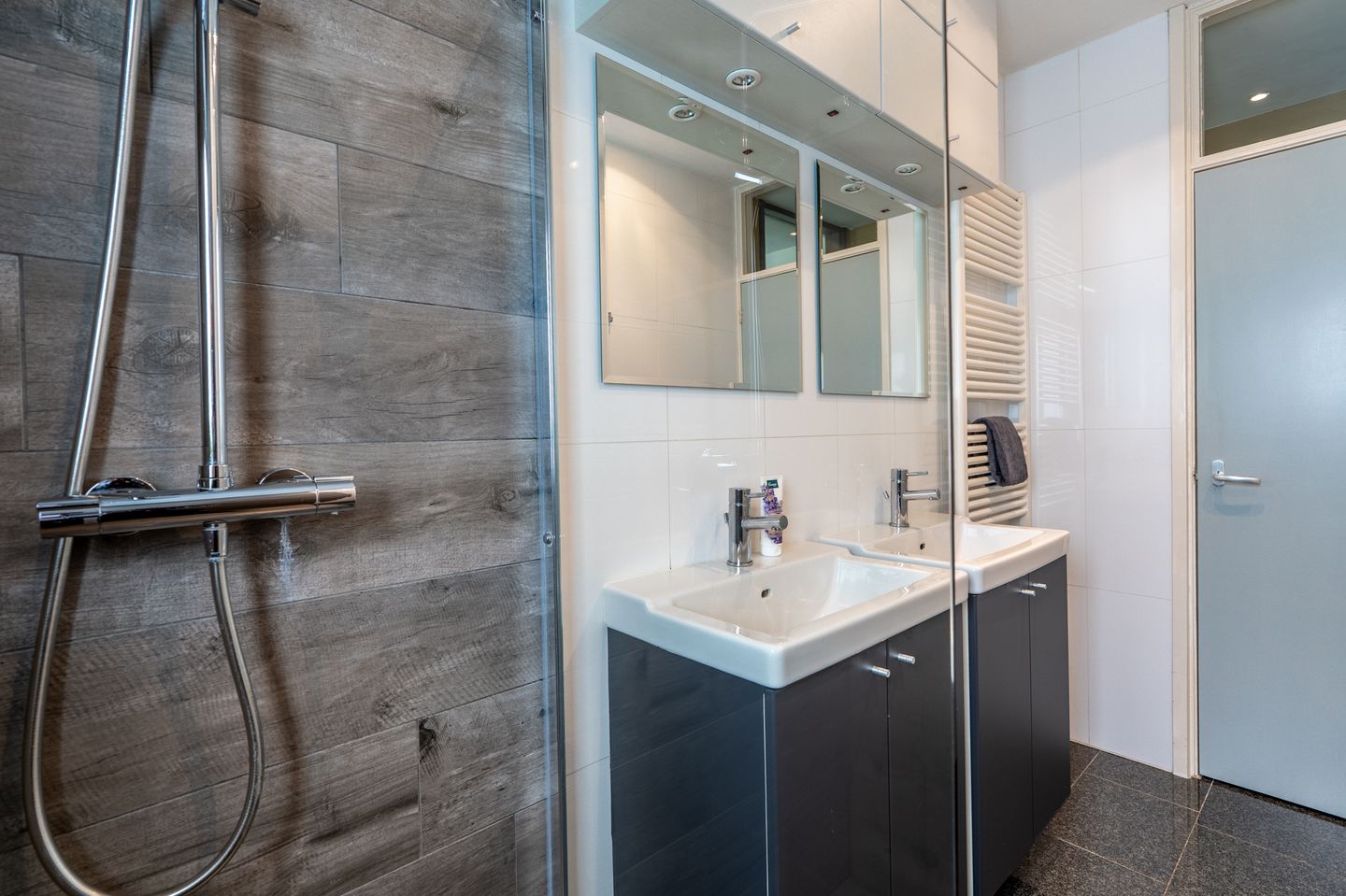 Foto 35 van Tilburglaan 2