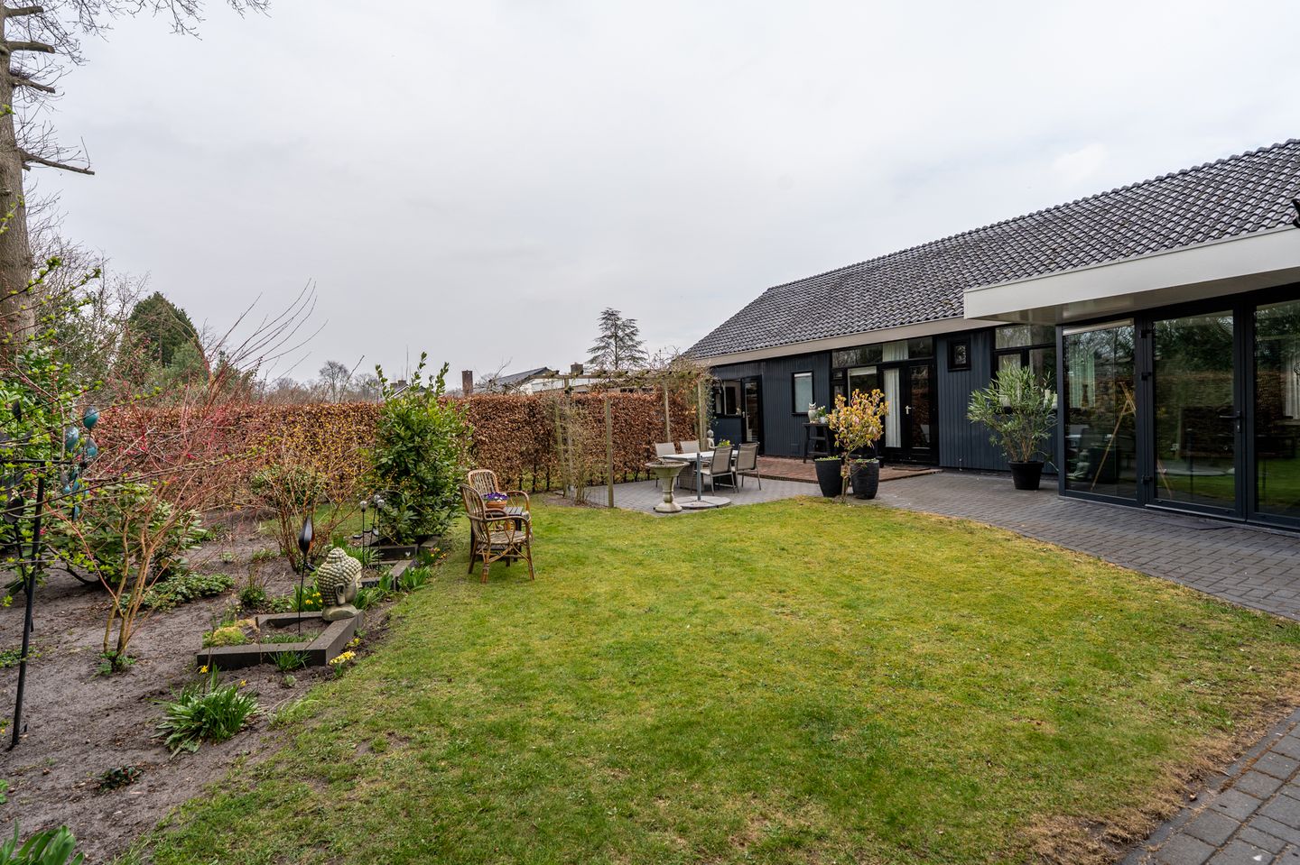 Foto 44 van Tilburglaan 2