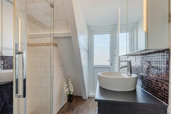 Foto 21 van Govert Bidloostraat 44