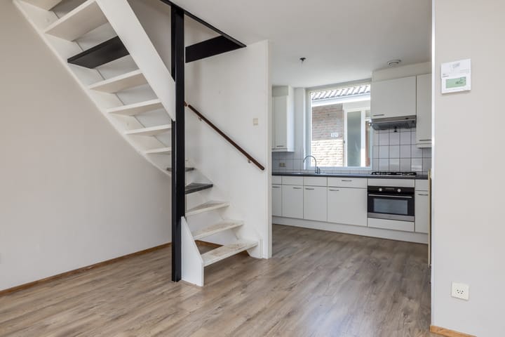 Foto 10 van Lakenweversplein 32-D