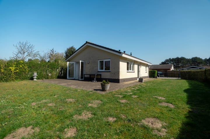 Foto 2 van Duinakker 16